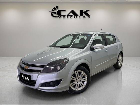 CHEVROLET VECTRA 2.0 MPFI GT HATCH 8V FLEX 4P MANUAL CHEVROLET VECTRA 2.0 MPFI GT HATCH 8V FLEX 4P MANUAL